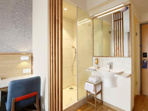 Holiday Inn Express Gurugram Sector 50, an IHG Hotel : photo 5 de la chambre chambre standard lit queen-size