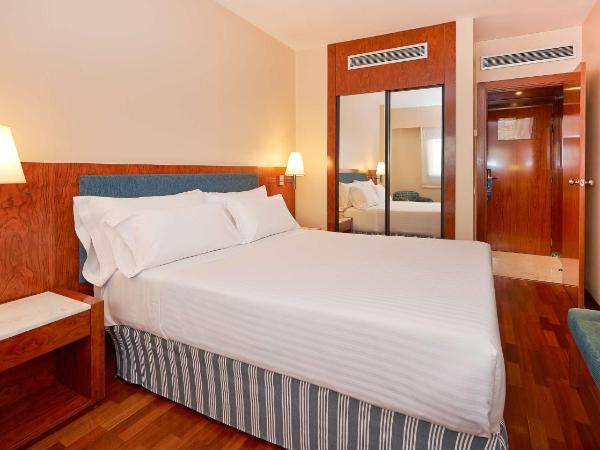 NH Barcelona Entenza : photo 4 de la chambre chambre double ou lits jumeaux
