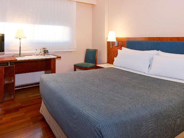 NH Barcelona Entenza : photo 7 de la chambre chambre double ou lits jumeaux