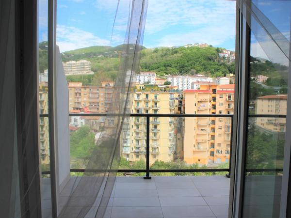 Apartment in Salerno Parco : photo 5 de la chambre chambre quadruple avec terrasse 