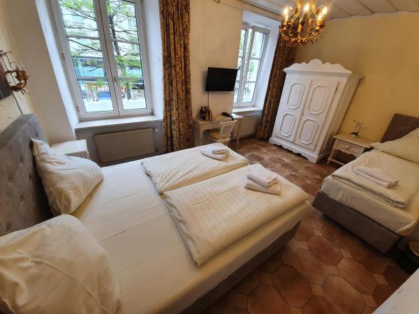 Pension Seibel : photo 1 de la chambre chambre triple