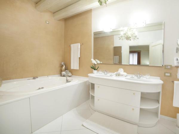 Relais Fra' Lorenzo : photo 2 de la chambre suite deluxe avec terrasse