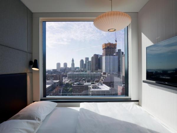 citizenM Boston North Station : photo 1 de la chambre chambre lit king-size - vue sur centre-ville