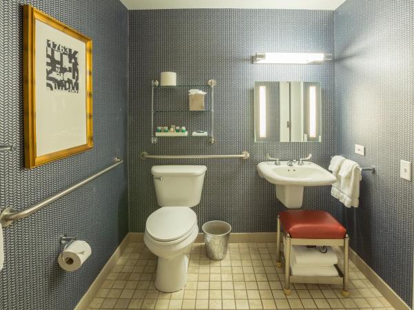 Kinzie Hotel : photo 7 de la chambre chambre lit king-size de luxe - accessible aux personnes à mobilité réduite