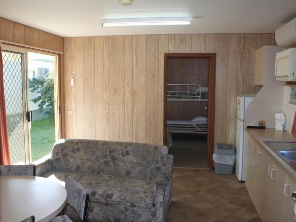 Capital Country Holiday Park : photo 3 de la chambre villa parc