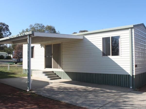 Capital Country Holiday Park : photo 1 de la chambre villa parc