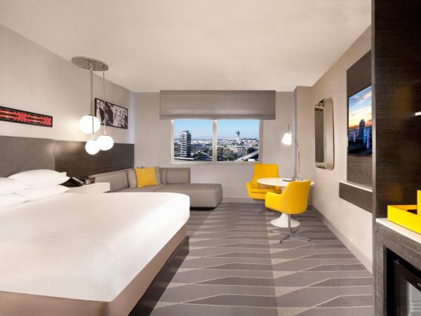 Hyatt Regency Los Angeles International Airport : photo 1 de la chambre chambre lit king-size