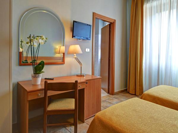 Astor Hotel : photo 1 de la chambre chambre lits jumeaux