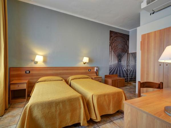 Astor Hotel : photo 6 de la chambre chambre lits jumeaux