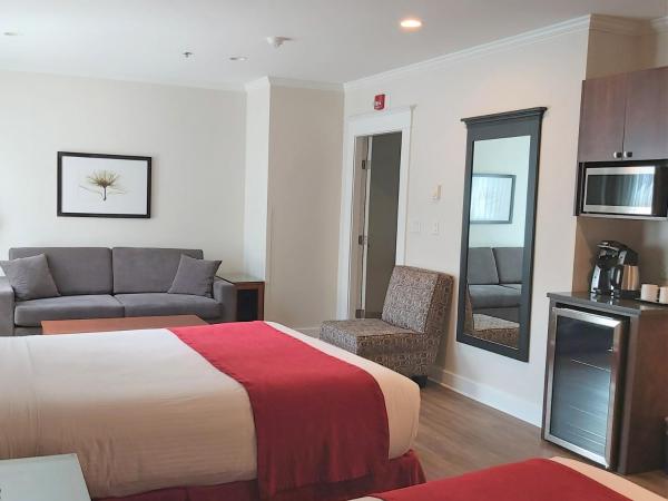 Strathcona Hotel : photo 3 de la chambre queen room with two queen and pullout sofa