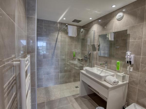 Best Western Premier Santa Maria : photo 9 de la chambre chambre supérieure avec terrasse - vue sur mer