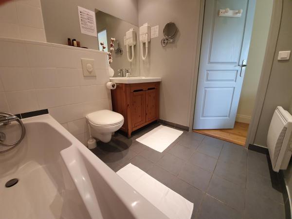 La Fraîchette-Hôtel & Spa : photo 4 de la chambre chambre double avec baignoire