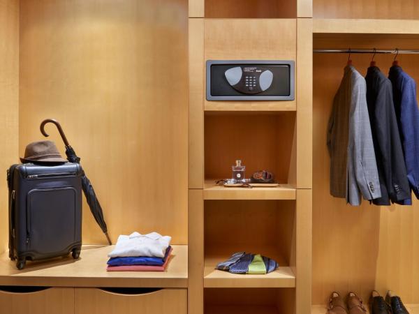 SoHo Hotel Toronto : photo 8 de la chambre chambre lit king-size deluxe