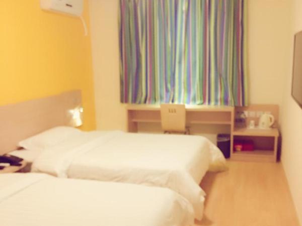 7Days Inn Suzhou Suzhou paradise Changjiang Road Su Fu Road : photo 2 de la chambre chambre lits jumeaux confortable