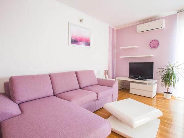 Hotel Galija : photo 1 de la chambre suite avec balcon