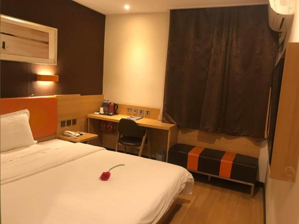 7Days Premium Nanjing Xinjiekou Zhangfu Garden Metro Station : photo 4 de la chambre chambre lit queen-size premium