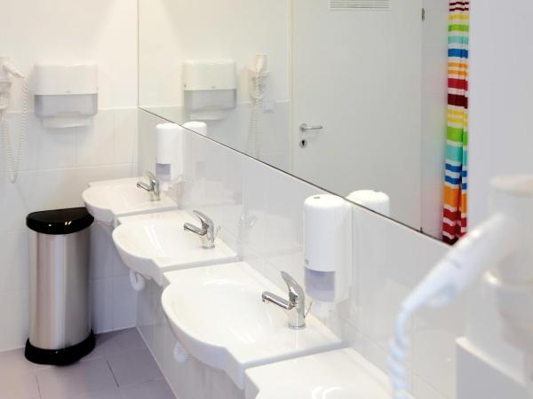 Maverick City Lodge : photo 7 de la chambre lit dans dortoir mixte de 6 lits