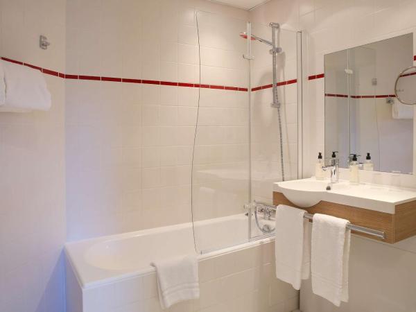 Best Western Les Bains Hotel et SPA : photo 5 de la chambre chambre standard - lit queen size