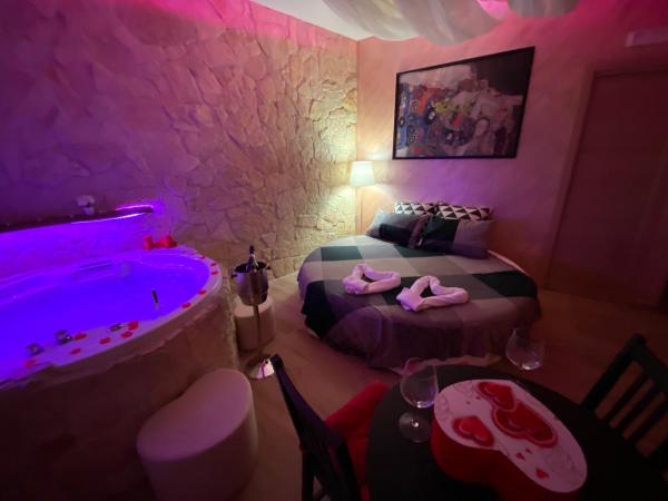 Domus 2 : photo 6 de la chambre chambre double avec baignoire spa