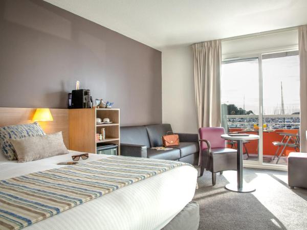 Best Western Plus La Marina : photo 8 de la chambre suite lit queen-size - non-fumeurs - vue sur port