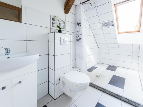 Fitness Hostel Premium : photo 4 de la chambre chambre double avec salle de bains privative