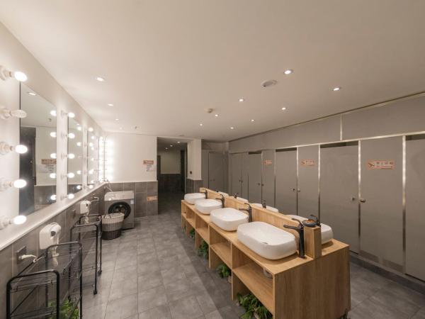 Fangorn Hostel : photo 3 de la chambre lit dans dortoir pour femmes de 6 lits