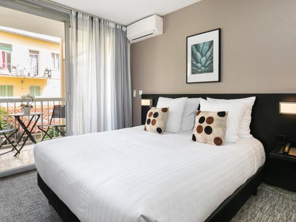 Best Western Hotel Mediterranee Menton : photo 1 de la chambre chambre standard lit queen-size