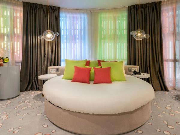 Vincci Capitol : photo 1 de la chambre chambre double deluxe avec fenêtre de toit