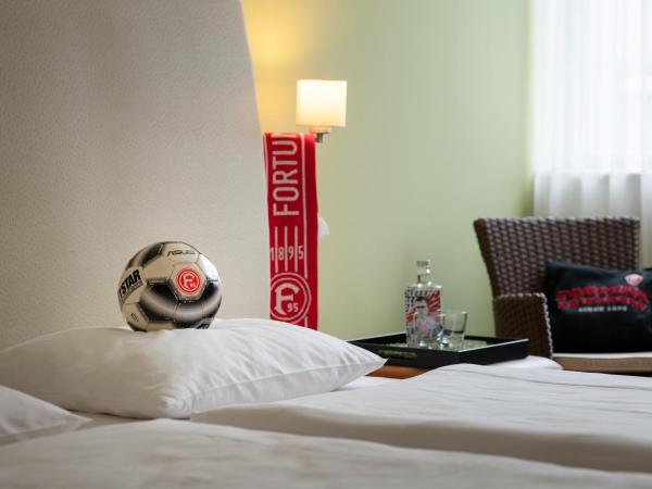 Tulip Inn Hotel Düsseldorf Arena : photo 1 de la chambre chambre double ou lits jumeaux standard