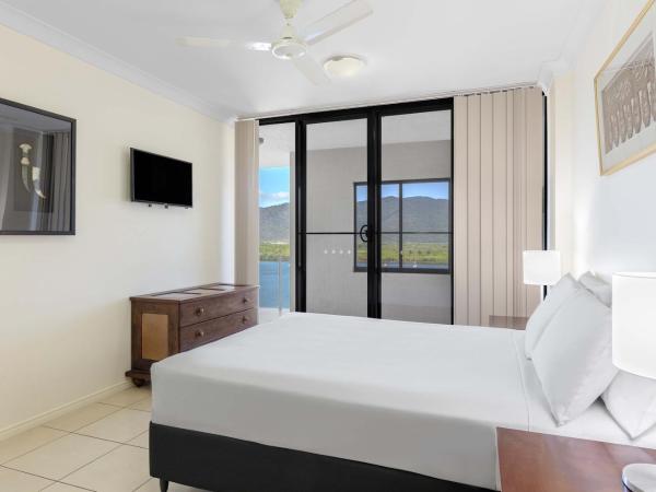 Piermonde Apartments Cairns : photo 9 de la chambre appartement 3 chambres avec vue sur l'eau