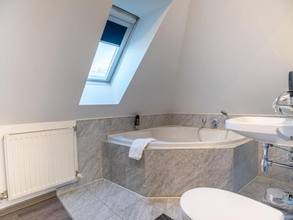 BinderS Budget City-Mountain Hotel : photo 7 de la chambre suite junior