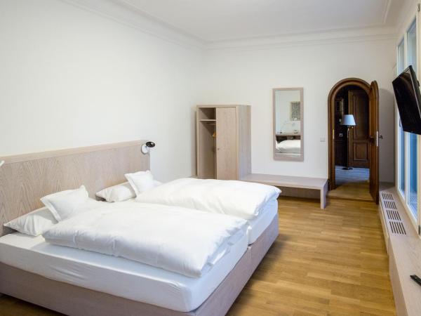 Gästehaus der Katholischen Akademie in Bayern : photo 2 de la chambre chambre double - château suresnes
