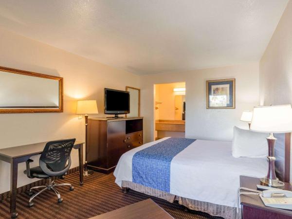 Rodeway Inn Phoenix North I-17 : photo 3 de la chambre chambre lit king-size standard - non-fumeurs