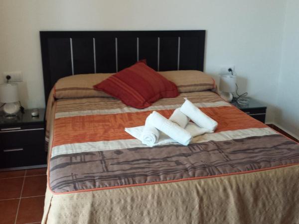 Pension Gran Plaza : photo 10 de la chambre chambre double ou lits jumeaux