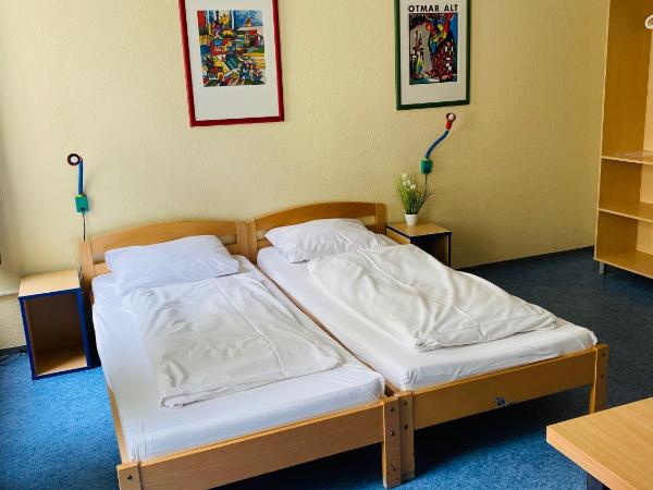 Happy Hotel Berlin : photo 1 de la chambre chambre double avec salle de bains privative