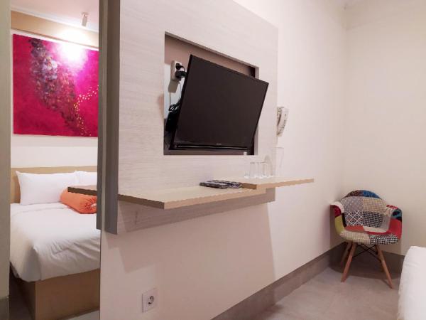 Front One Residence Syariah Mampang : photo 4 de la chambre chambre double Économique