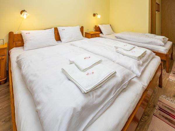 Júlia Panzió : photo 3 de la chambre chambre triple