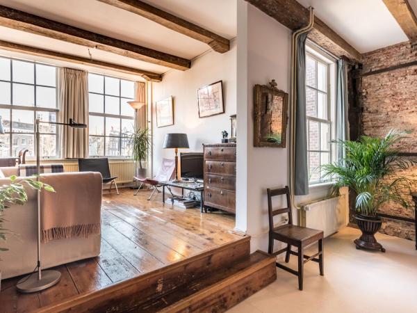 Classy Room 17th C Canalhouse : photo 2 de la chambre chambre double deluxe avec douche