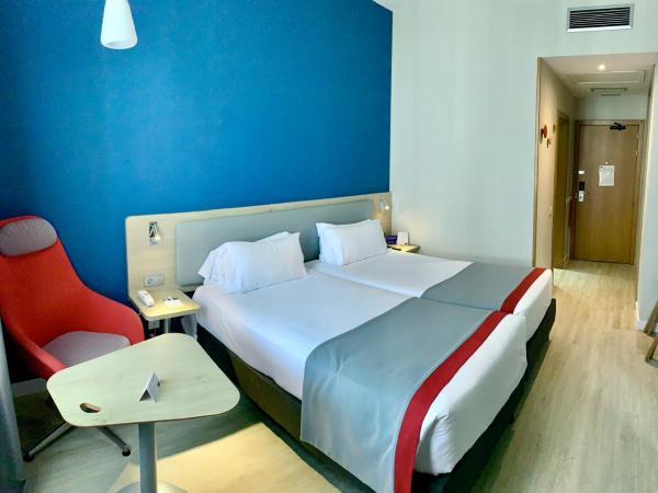 Holiday Inn Express Ciudad de las Ciencias, an IHG Hotel : photo 5 de la chambre chambre lits jumeaux standard