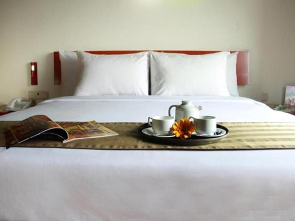 Sparks Life Jakarta, ARTOTEL Curated : photo 1 de la chambre room #25855340