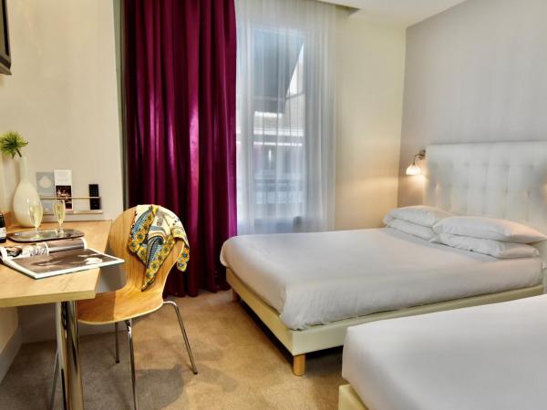 Hôtel Escale Oceania Lorient : photo 1 de la chambre chambre triple