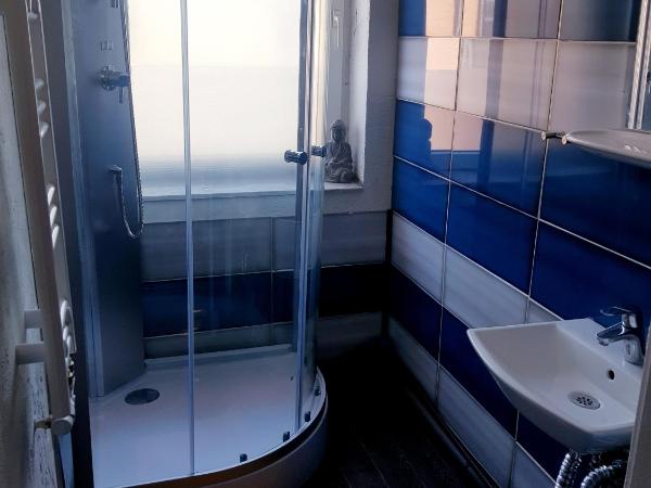 StayInCologne : photo 6 de la chambre chambre double avec salle de bains commune