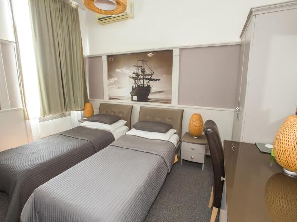 Hotel Galija : photo 5 de la chambre chambre double ou lits jumeaux