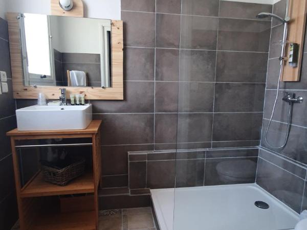 Hôtel La Baïne : photo 4 de la chambre chambre double