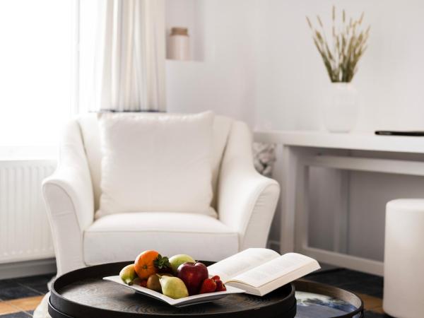 Lilium Hotel Santorini : photo 2 de la chambre suite avec vue sur caldera