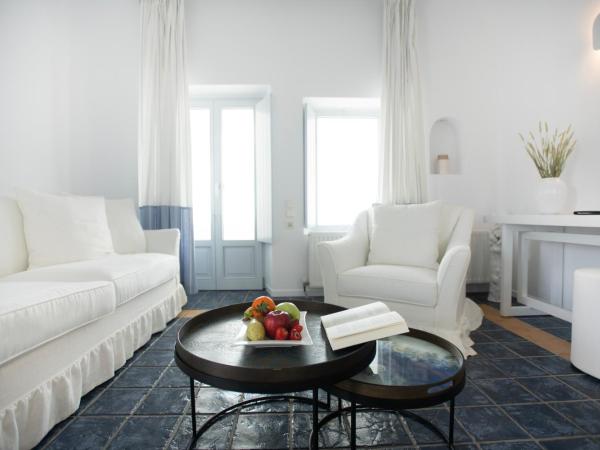 Lilium Hotel Santorini : photo 7 de la chambre suite avec vue sur caldera