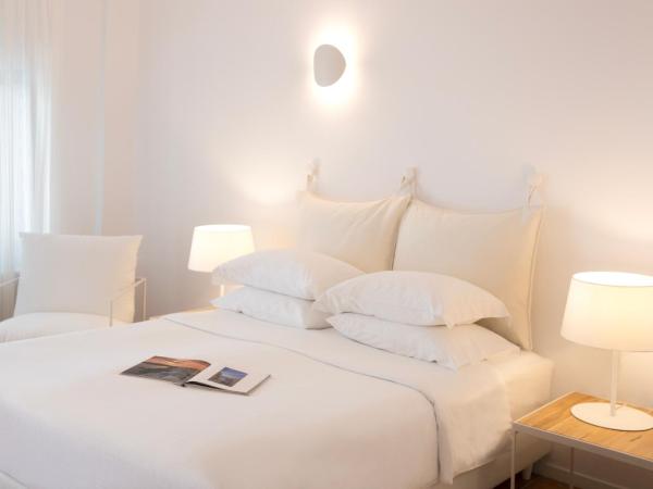 Lilium Hotel Santorini : photo 5 de la chambre chambre Étage piscine - vue sur mer