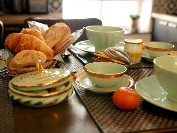 La Tour notre Dame : photo 1 de la chambre chambre double familiale