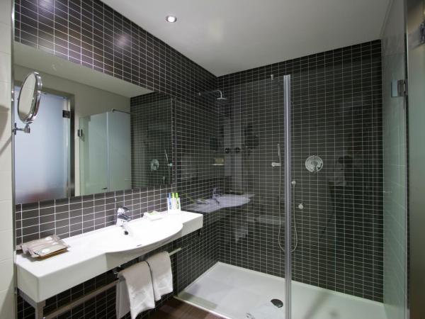 Axor Barajas : photo 5 de la chambre chambre familiale avec navette aéroport gratuite