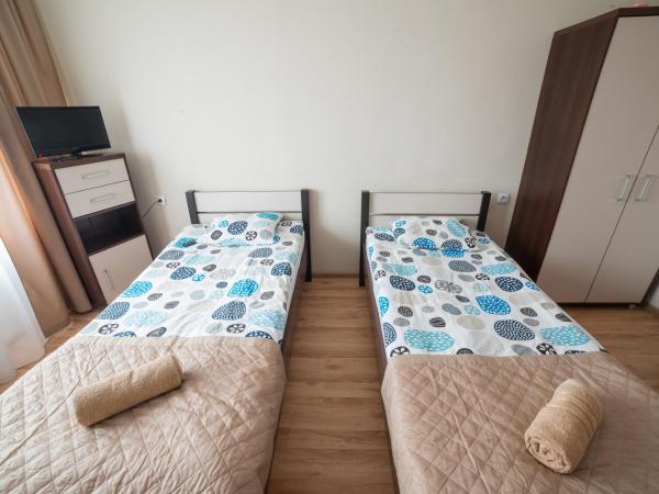 Strzelec Noclegi : photo 1 de la chambre petite chambre lits jumeaux